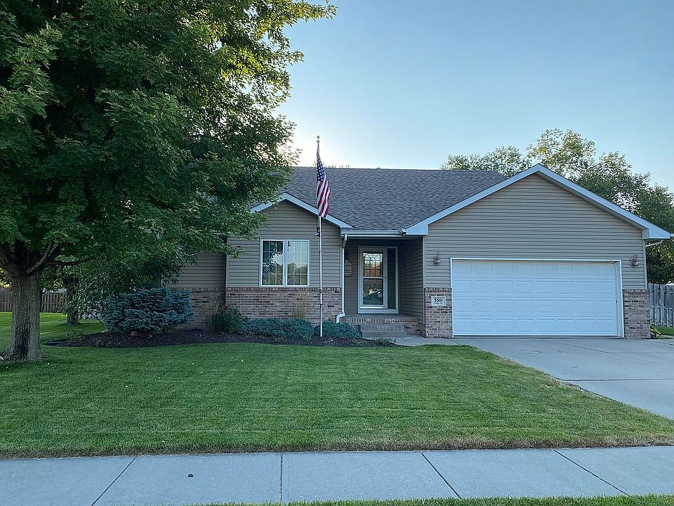 1st image of 3301 Woods Dr