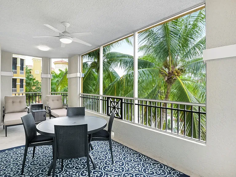 2738 Tiburon Blvd E #301 — Photo 20