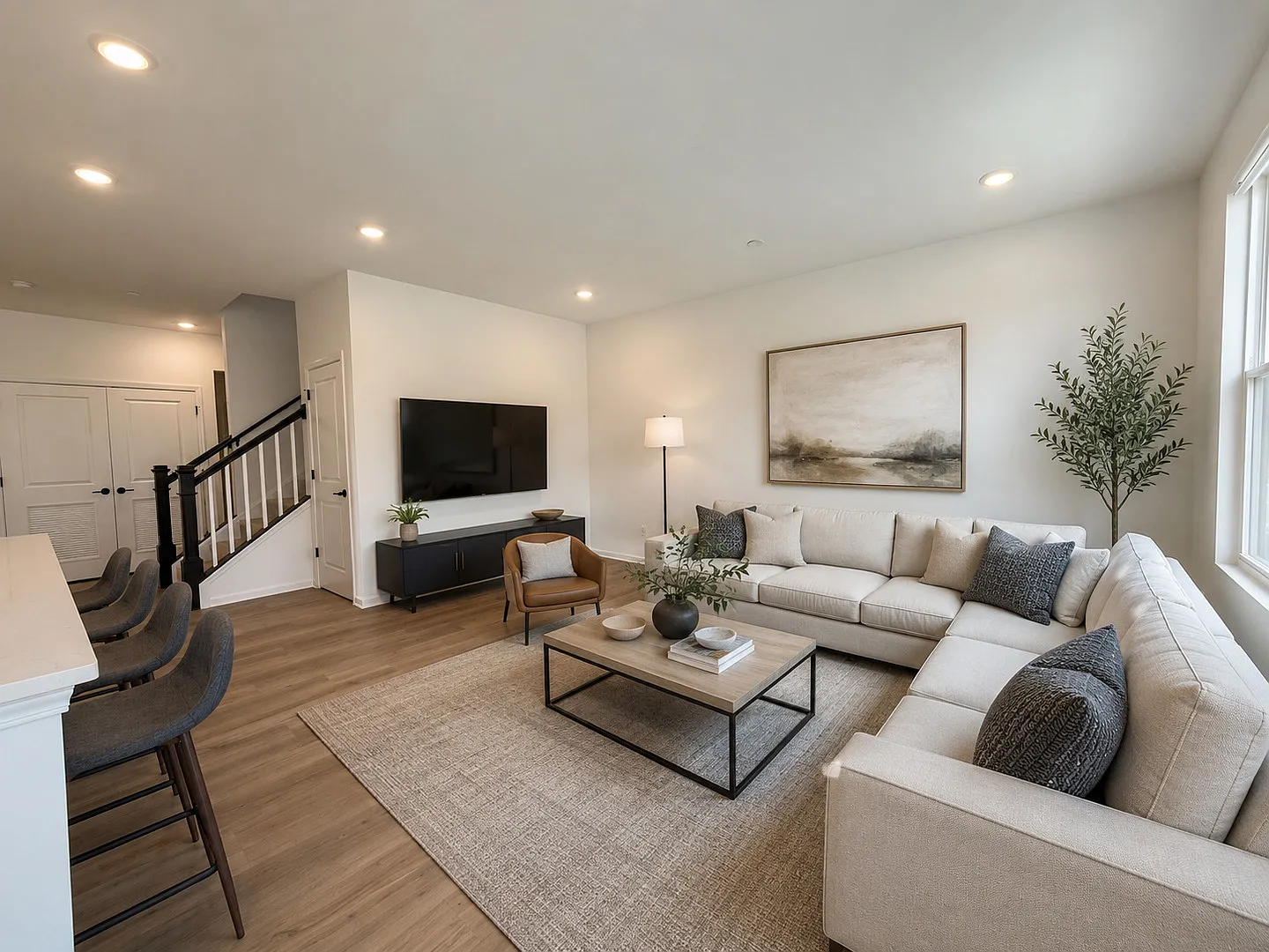 3 bed, 2.5 bath, 1839 sqft, $3,750 — Photo 3