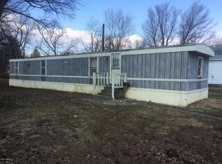 211 Park Ave, Flora, IL 62839