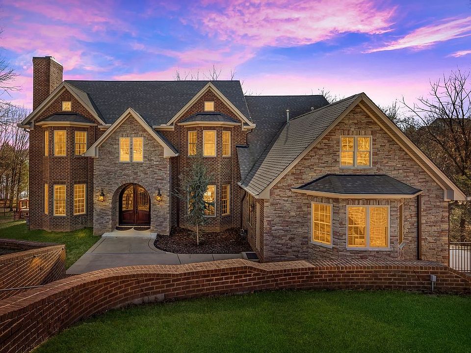 1st image of 162 Hidden Cove Ct