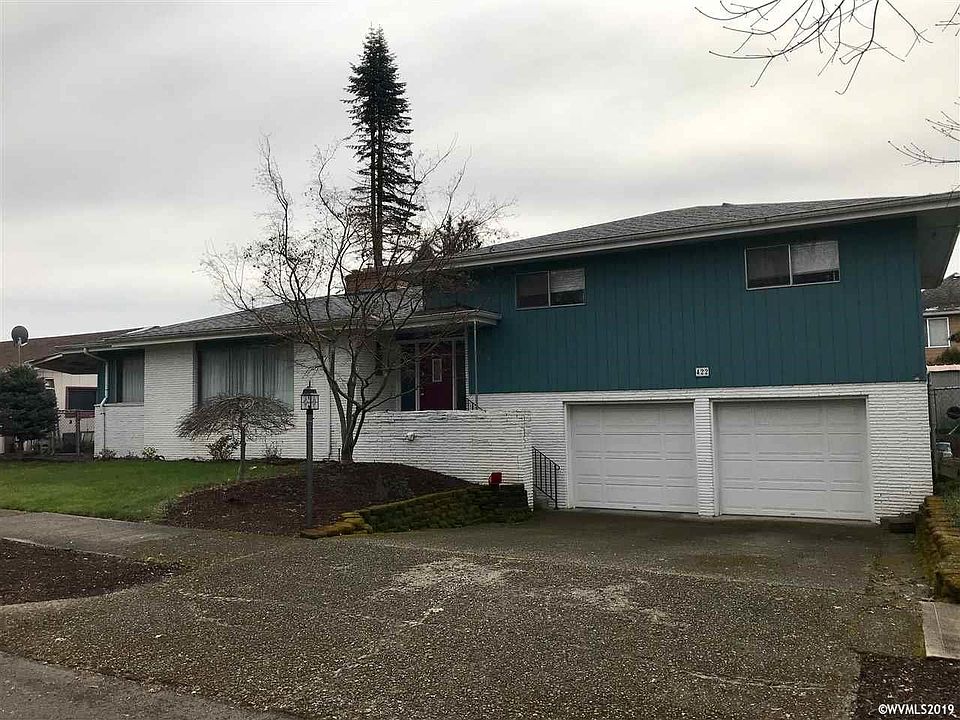 1st image of 422 Hollyhock Pl N