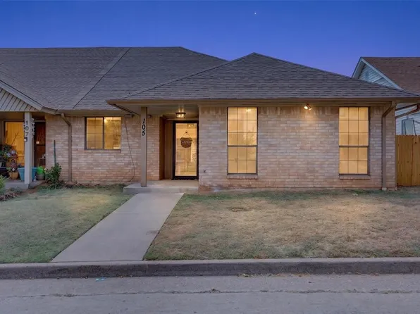 105 Village Oaks Dr, Midwest City, OK 73130