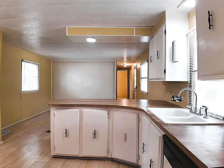 251 Oakdale Dr — Photo 12