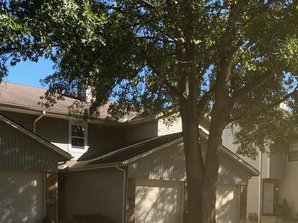 207 NE Timbercreek Dr, Lees Summit, MO 64086