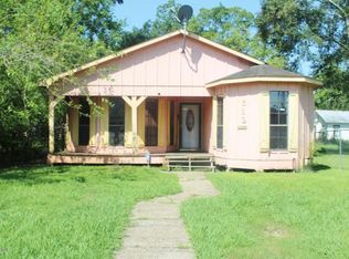 563 Moore Ave, Crowley, LA 70526