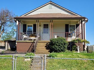 211 High St S, Oak Hill, WV 25901