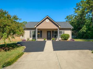 12 Bush St, Inman, SC 29349