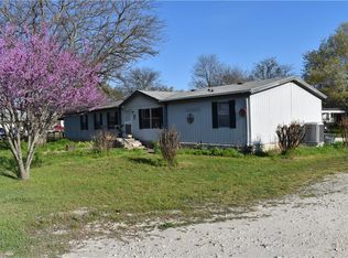 310 E 2nd St, Hico, TX 76457
