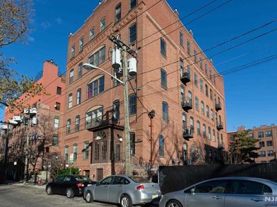 1015 Grand St APT 4D, Hoboken, NJ, 07030
