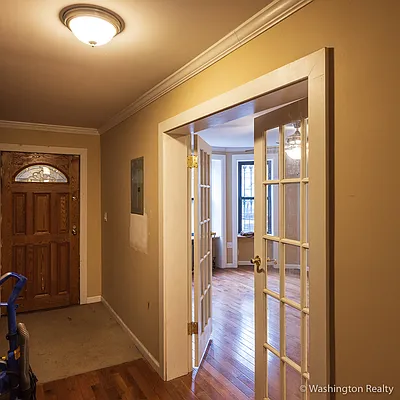 Rented by Washington Realty Corp. | media 4