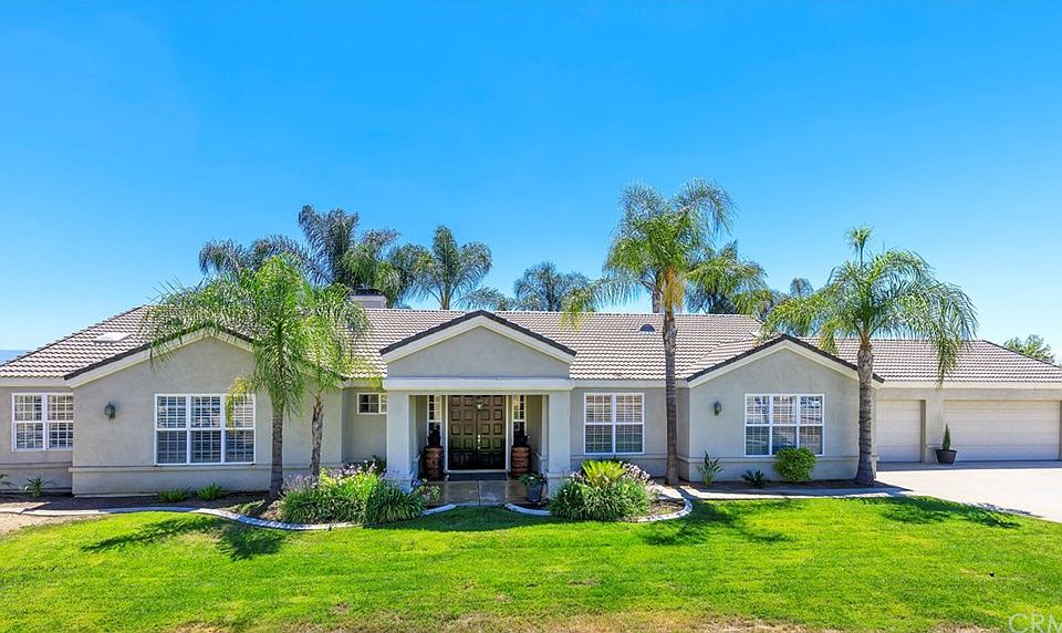1st image of 32769 Galleano Ave