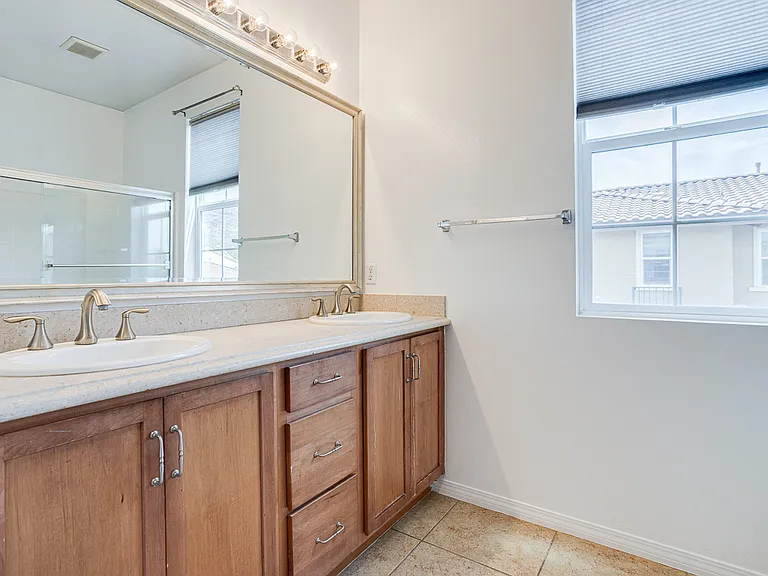 28566 Herrera St — Photo 32