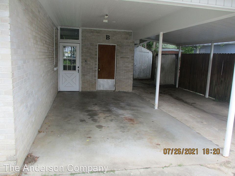 2nd image of 1207 Whispering Pines Rd