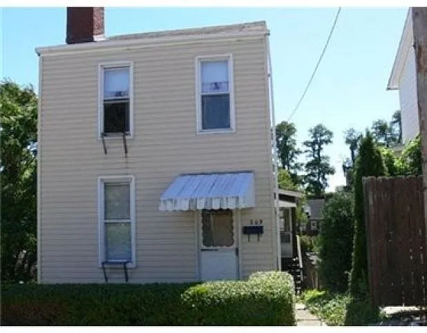 209 Summit Way photo 1