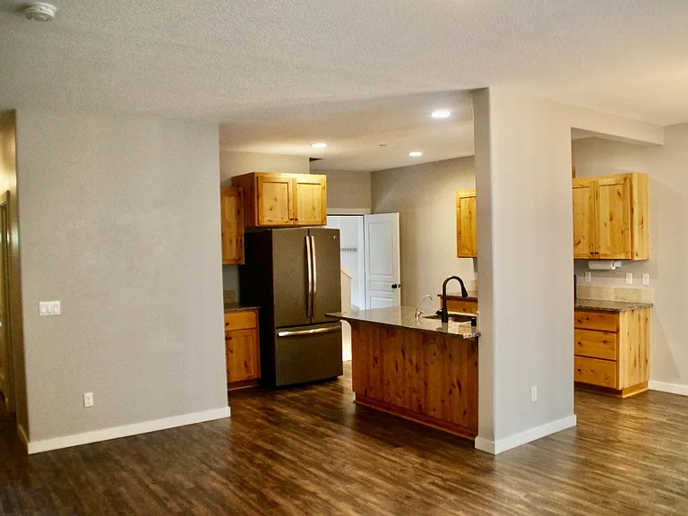 60 N 41st Pl — Photo 8
