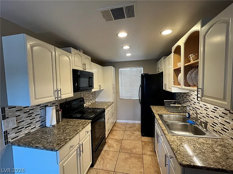 4241 Gannet Cir #205 — Photo 9