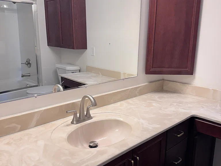 700 Governors Cir — Photo 14
