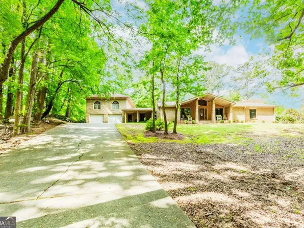 2228 Walker Dr, Lawrenceville, GA 30043