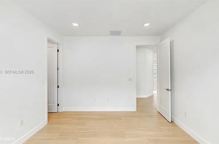 8350 Royal County Down Rd — Photo 32