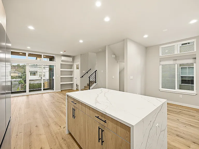 8839 Stone Ave N — Photo 13