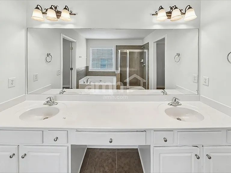 131 Village Dr — Photo 12