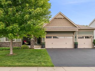 891 Cascade Dr, Chaska, MN 55318