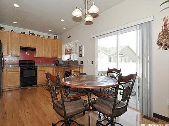 3rd image of 3212 S Summer Trail Dr