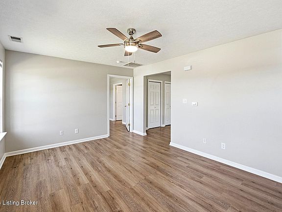 3rd image of 115 Holly Marie Dr