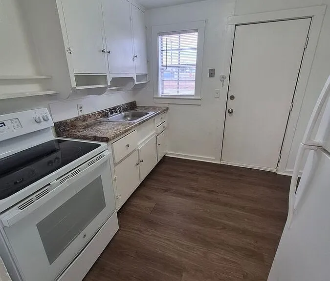 102 N 11th St #A — Photo 20