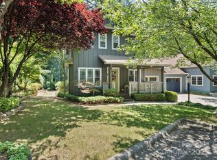 17 Sapling Ln, Waynesville, NC 28786