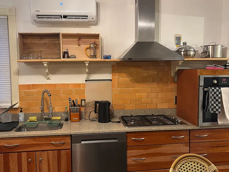 602 Franklin St #1 — Photo 9