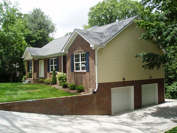 2 Car garage with extra parking space