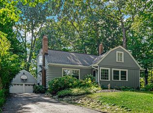 563 Ravine Dr, Valparaiso, IN 46385