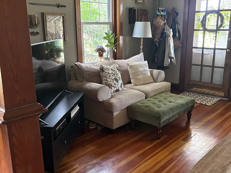 208 S 5th St — Photo 9