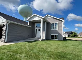 4186 Genevieve Ln NW, Rochester, MN 55901