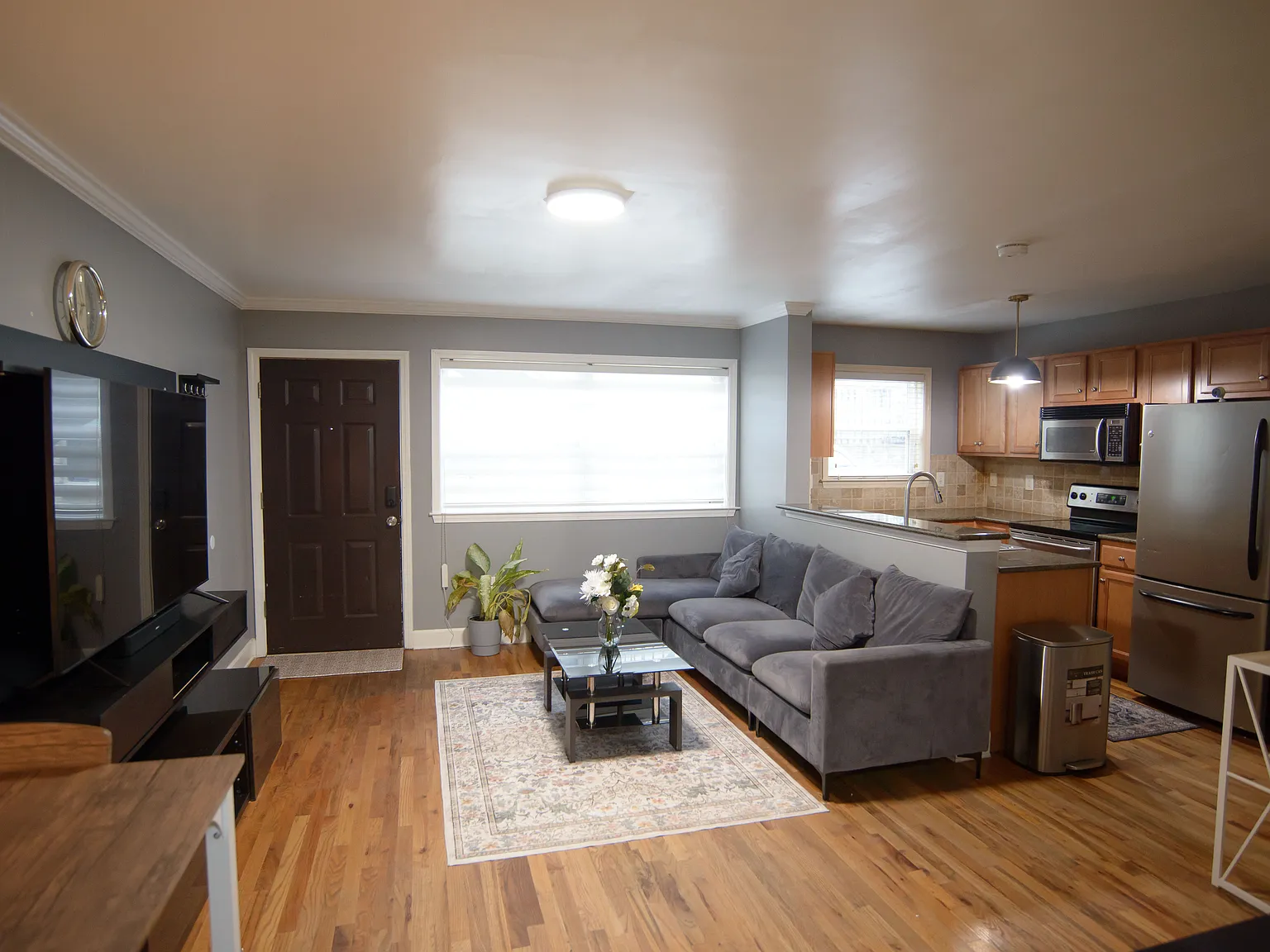 48 Peachtree Ave — Photo 3