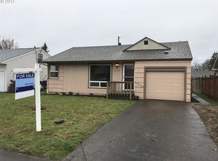 2450 F St, Springfield, OR 97477
