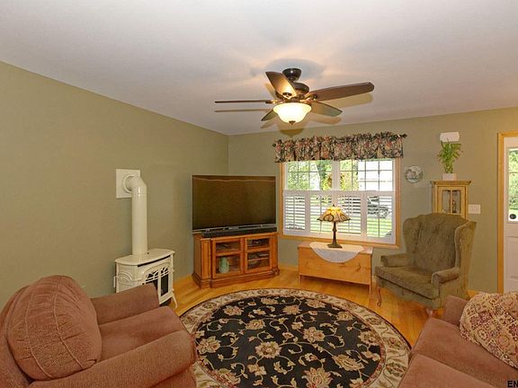 5th image of 22 Ella Dr