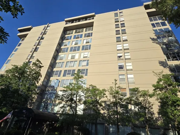 232 S Highland St APT 808, Memphis, TN 38111