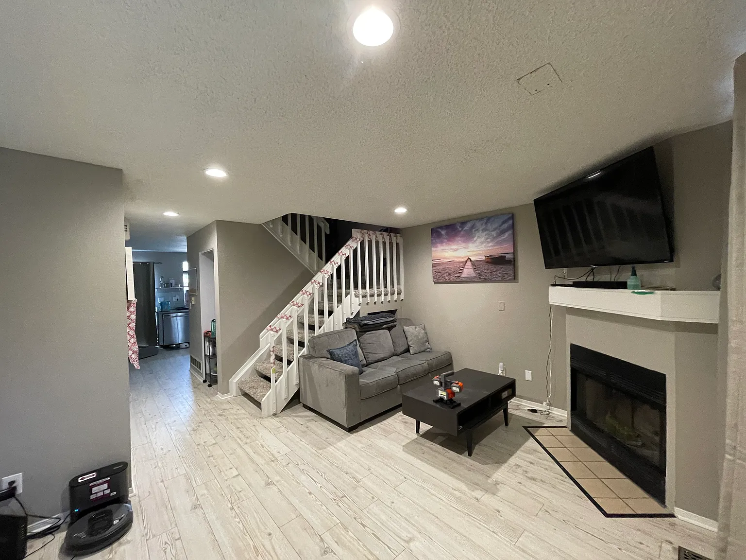 2 bed, 2.5 bath, 1088 sqft, $2,300 — Photo 4