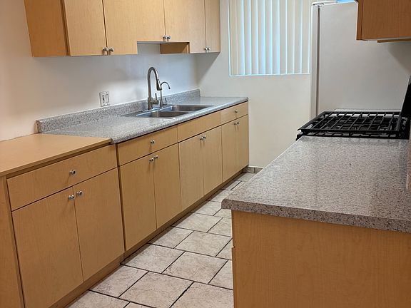 4th image of 331 Cameron Pl APT 7