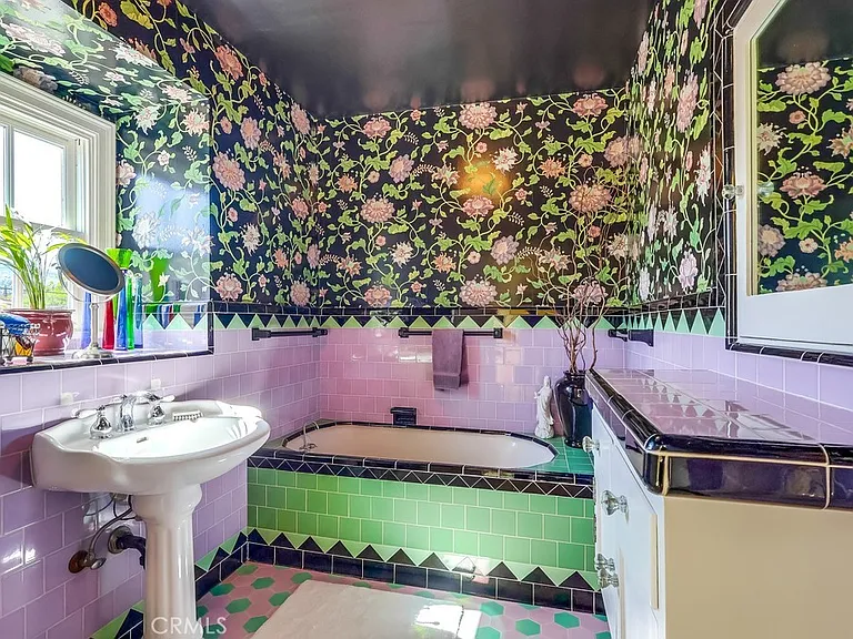 1239 S Patton Ave — Photo 39