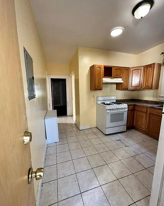 1st image of 17 S Munn Ave #2A