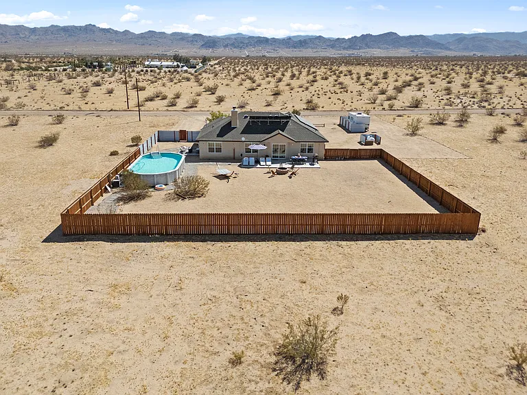 64184 Sun Mesa Rd — Photo 42