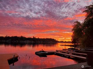 21 E Shore Dr, Grapeview, WA 98546