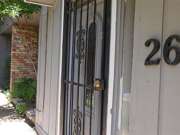 2nd image of 4944 Woodway Dr APT 26