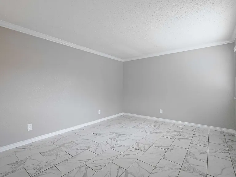 Ambassador Apartments — Photo 45