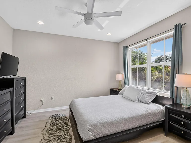 112 Monterey Bay Dr — Photo 29