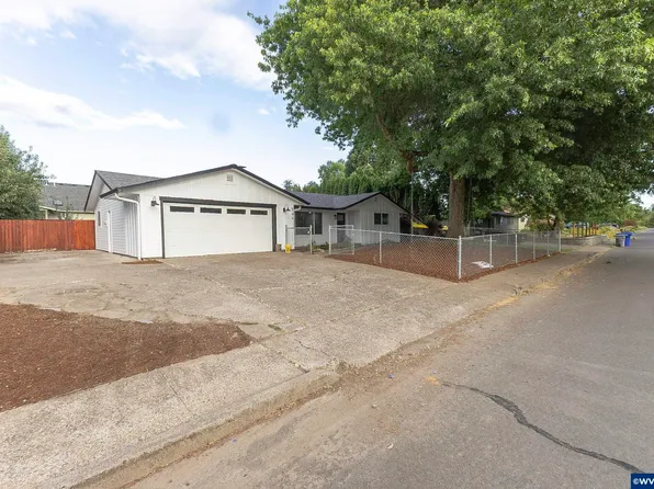 564 Tierra Dr NE, Salem, OR 97301